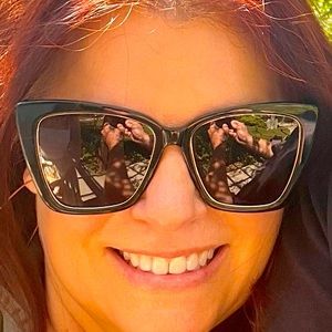 Meet your Posher, Janelle